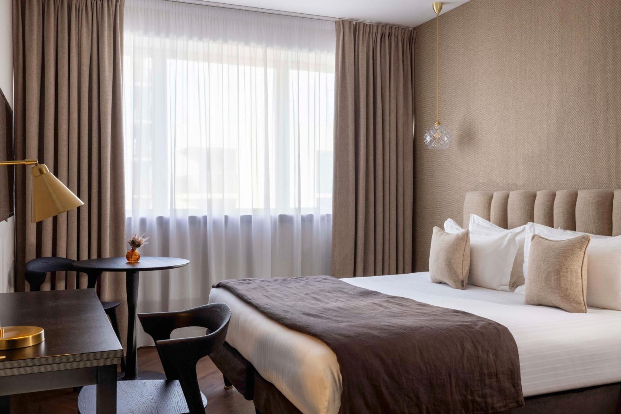 เบสต์ เวสเทิร์น พลัส โฮเต็ล อิซิดอร์ Hotel แซงต์-ฌาคส์-เดอ-ลา-ลองด์ ภายนอก รูปภาพ